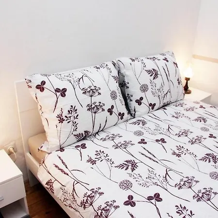 Zlatko Apartment *
